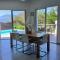 Villa avec piscine à 5 minutes du lac