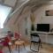 Petit studio traversant CENTRE HISTORIQUE