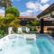 Oasis Beach Holiday Home with jacuzzi
