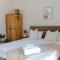 Elyris Apartments
