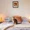 Central Stay with Free Parking Private Room in Shared Flat