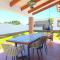 Casa ZAHOMAR con piscina exterior