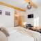 Golden Apartments - Villa Taternik - Studio with balcony
