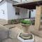 Casa Samuel con piscina comunitaria y porche