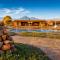 MAKTVB LODGE con vista al Volcán Licancabur y Piscina Natural en San Pedro de Atacama