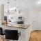 Spacious 2BR 2BA near The Grove w Parking