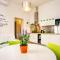Bronzino 53 Flat with Free Private Parking