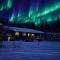 Whole House Aurora View with Hot tub, Sauna and AC