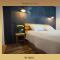 FRIZ&FANY Charm House