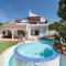 Villa by the beach 5 bedrooms
