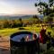 Apartma Hiša na Ravnah with hot tub