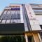FabHotel Royal Residency Sector 11