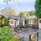Newly Renovated And Modern Cottage Near The Beach