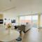 Topligging in Nieuwpoort Bad Stijlvol appartement met open uitzicht, zuidterras & gratis privégarage