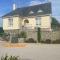 Proche mer, Cour privée et Grand Jardin clos - 2 à 5 personnes