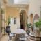 Riad Tazzori - Authentic Medina Stay with Rooftop Terrace
