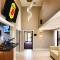 Super 8 by Wyndham Champaign