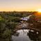 Nomads Den Safari Villas - Heated Pools and Riverbed views