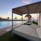 New Deluxe Sunny Bungalow