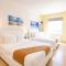 Ocean Drive Suite in South Beach Family & Pet Friendly