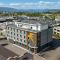 La Quinta Inn & Suites by Wyndham Kelowna BC
