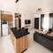 (L.I.H.8) Luxury Industrial House 8