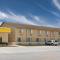 Super 8 by Wyndham Macomb