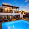 Villa Vista Reina - Luxury 6 Bedroom - Heated Pool- Views - Pool Table - Vista Lobos - Playa Blanca
