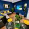 Cozy Two Bedroom Apartment - A Stroll from Gardens to Beach - With Parking and WiFi