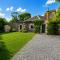 Ivy golf cottage