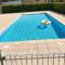 Studio cosy climatisé avec piscine parking Centre de Brignoles