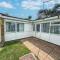 Superb Chalet In Nearby Hemsby Beach In Norfolk With Free Wifi Ref 00122Ba