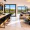 Luxurious & Elegant 6-Bed House