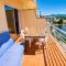 224-Apartamento con vistas a canal y piscina