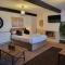 Seaside Flat with Fast WiFi