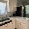 Vancouver South Guesthouse - BC Place 15 Min, Airport 9 Min, Free Parking