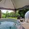 The Nook - Farm Park Stay with Hot Tub & Dome