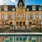 Alexandra Palace - La Maison Younan