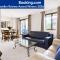 Entire Downtown Condo steps to Stampede and BMO with Parking, 1,5 hrs to Banff