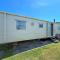 Superb 8 Berth Caravan Near Walton-On-The-Naze In Essex Ref 17175