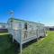 Great 6 Berth Caravan With Side Decking In Heacham Ref 21054A