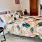 Short Stay- YOUR OWN GUESTHOUSE!