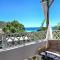 Stylish home with sea view 4 min walk to the beach!!