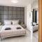 Arzella Apartments Xlendi, Premium 2BR, Bus Stop & Market Opposite
