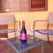 DURING HOME - Beach Apartment with Patio & Free Parking