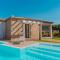 VILLA INDIPENDENTE AL MARE BUDONI