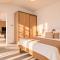 ALURE RESIDENCES 11 - 24h self check-in & private parking next to the apartment building included, CITY CENTER right on SNP Square in a quiet passage, new building, best deal in town