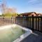 Penny Lodge with Hot Tub