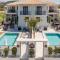Eagle's Nest - Adjoining Villas!