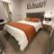 Luxury CBD Apartment, Pool, Gym and Sky Tower View